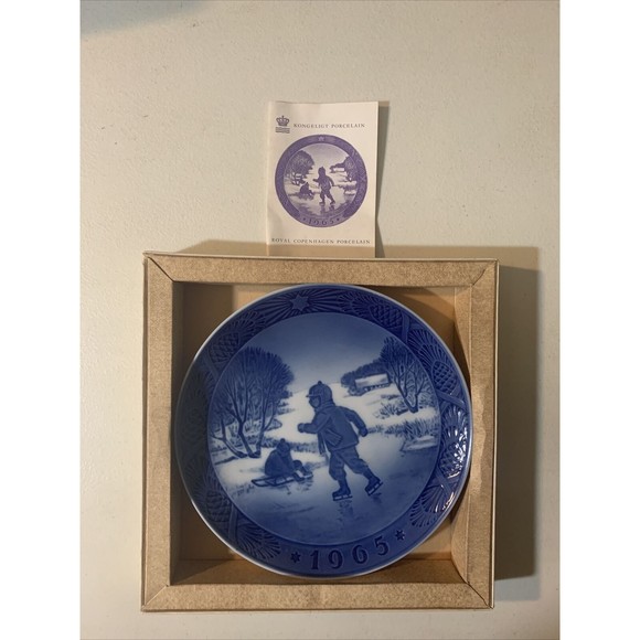 Bing & Grondahl Other - Royal Copenhagen Little Skaters Kai Lange New 1965